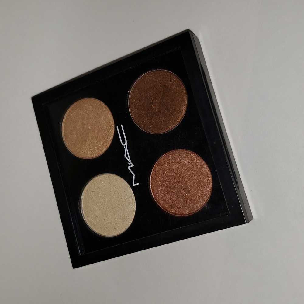MAC Colour 4 Eyeshadow Quad